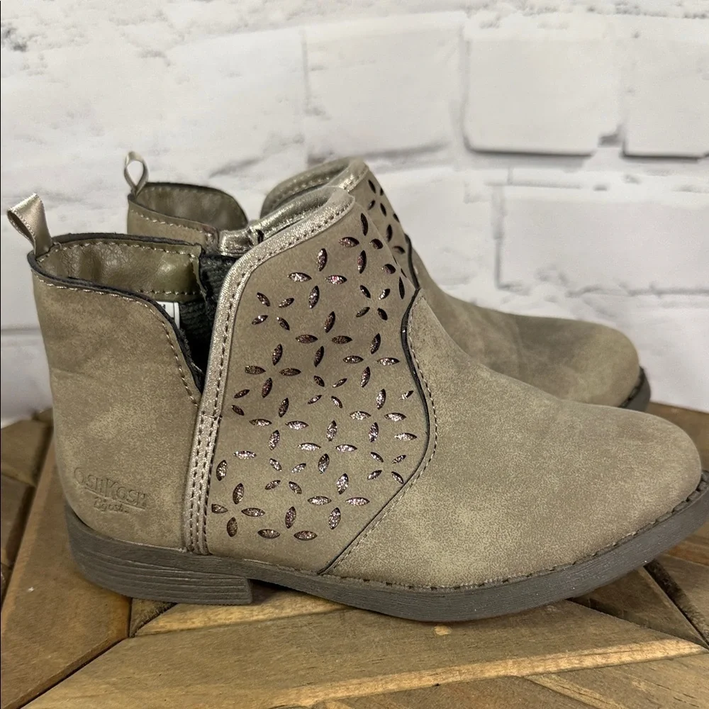 OshKosh B'gosh Estelle Taupe Gray and Pink Glitter‎ Ankle Booties Cutout Design